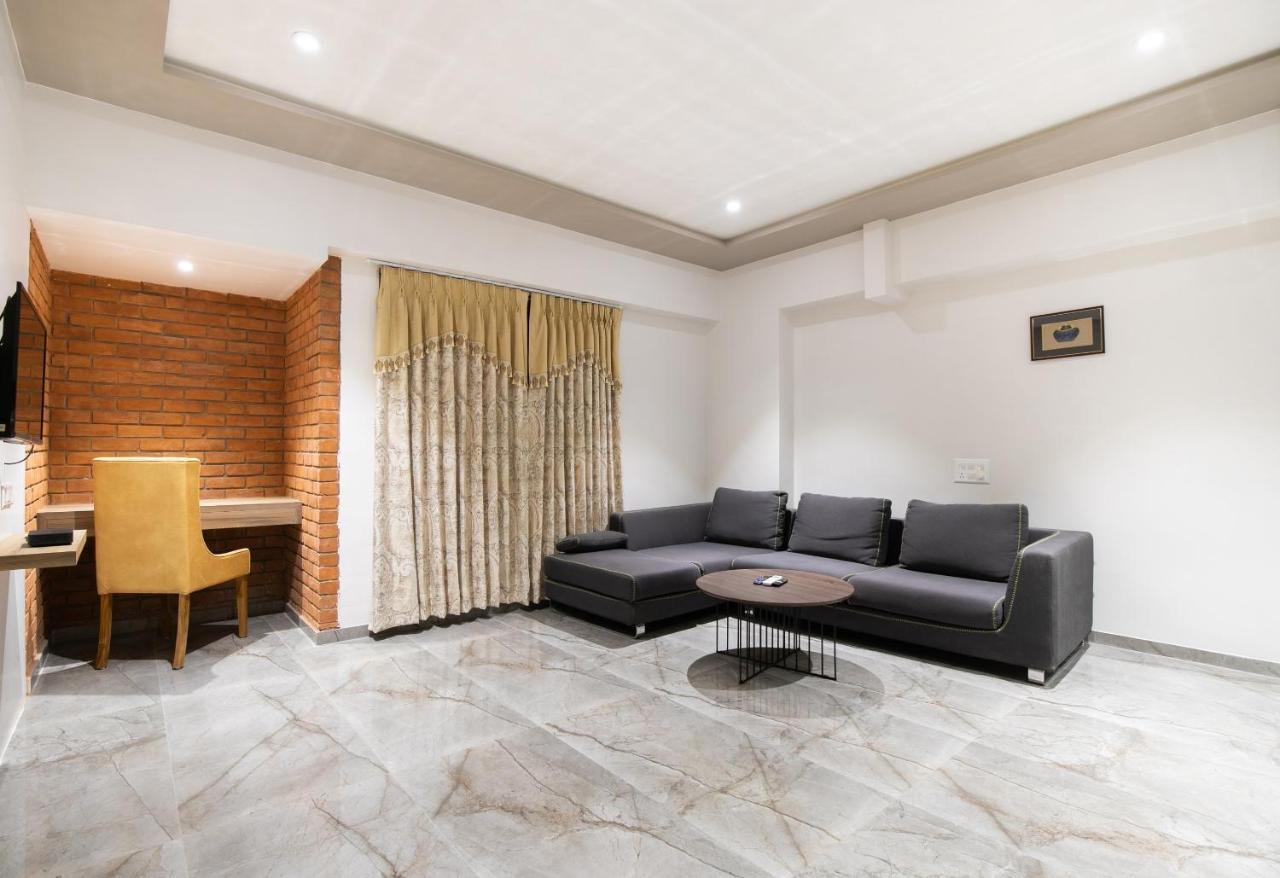 Palette - Hotel Welcome Kadi Dış mekan fotoğraf